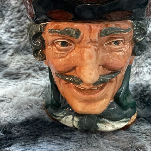 Royal Doulton Vintage Toby Jug - The Vicar of Bray - Picture 9 of 16